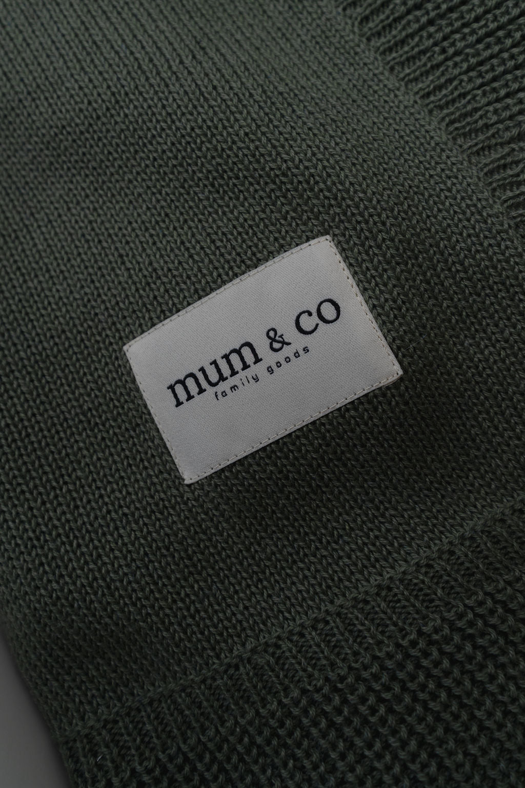 Manta Tejida Verde Musgo