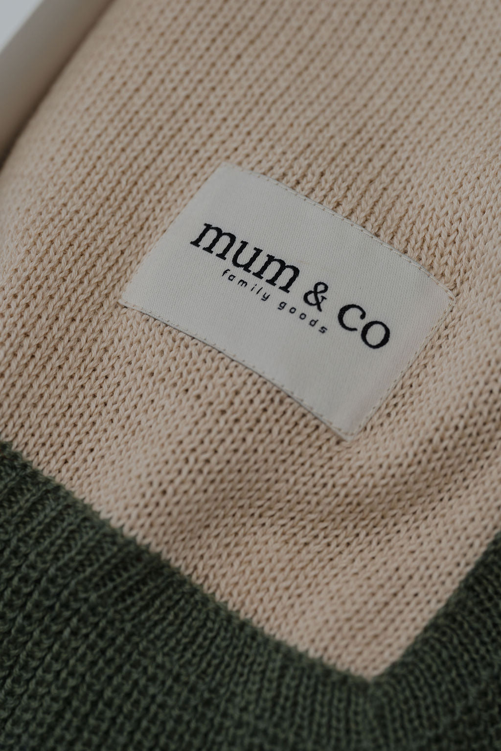 Manta Tejida Beige & Verde